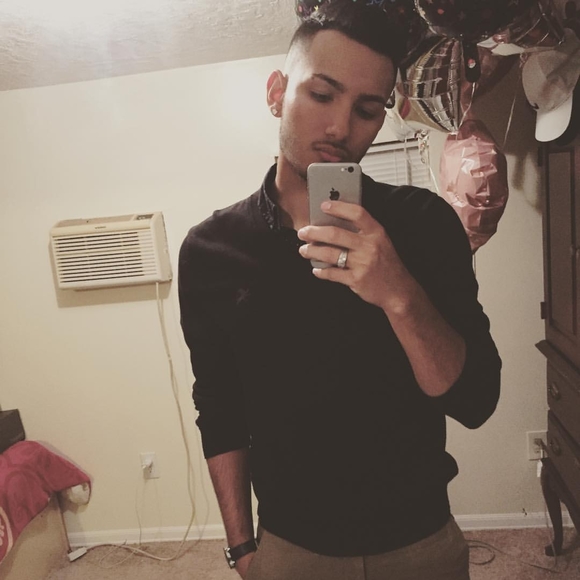 Meet your Posher, Alberto - Picture 1 of 1